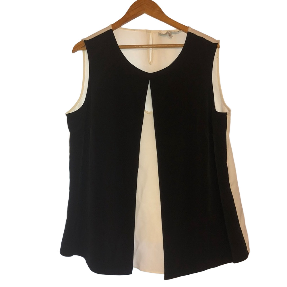 Jones Studio separates sleeveless black and white GUC  Top size 2X❤️